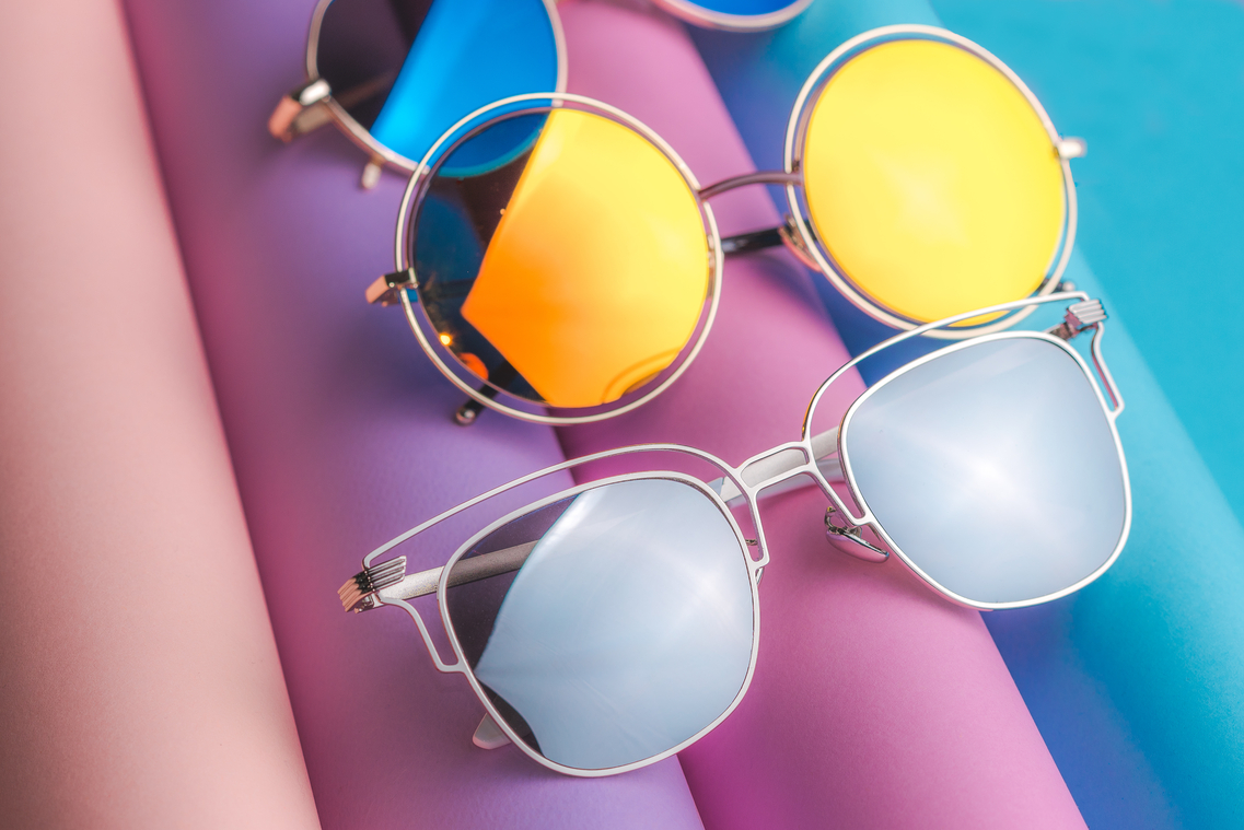 Colour sunglasses shop